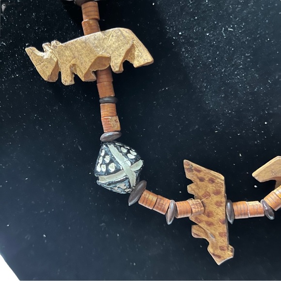 Antique Hand-Carved Wooden Animals & Tribal Painted Pendants Necklace 28” Rhino - Picture 8 of 10